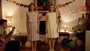 Filmas &bdquo;Iltinis dantis&ldquo; (&bdquo;Dogtooth&ldquo;)