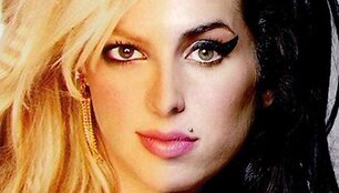 Britney vs Amy Winehouse