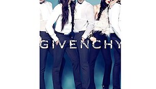 &bdquo;Givenchy&ldquo; mados namų reklaminės kampanijos nuotrauka. Antra i&scaron; de&scaron;inės - Lea T.