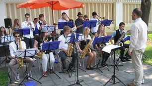Vilniaus Karolini&scaron;kių muzikos mokyklos bigbendas
