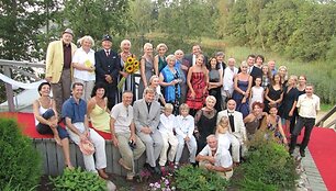 Serialo &bdquo;Giminės po 20 metų&ldquo; kūrybinė grupė