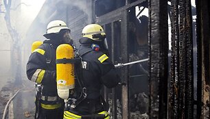 Berlyno oro uoste kilo gaisras, lėktuvai nukreipiami kitur  