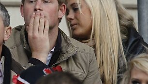 Princas Haris ir Chelsy Davy kartu pastebėti regbio rungtynėse.