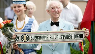 Iškilminga valstybės vėliavų pakėlimo ceremonija S.Daukanto aikštėje