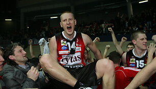 &bdquo;Lietuvos rytas&ldquo; &scaron;venčia paskutinėmis sekundėmis i&scaron;plė&scaron;tą pergalę, 2009-01-24.
