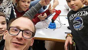 &Scaron;ilutėje robotų mokyklą įkūręs i&scaron; &Scaron;vedijos grįžęs programuotojas &ndash; tarp nominantų &bdquo;Globalios Lietuvos apdovanojimuose&ldquo;. 