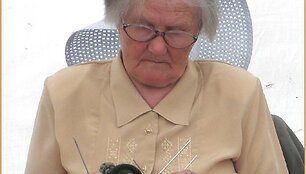 2011 m. kojinių mezgimo čempionė Genė Paulina Liuobienė 
