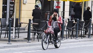 &Scaron;e&scaron;tadienio popietė Vilniaus gatvėse.