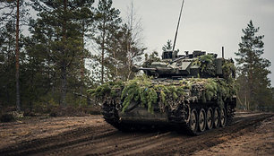 Latvija ketina Ukrainai perduoti britiškus šarvuočius „Combat Vehicle Reconnaissance (Tracked)“ geriau žinomus sutrumpintai CVR(T).