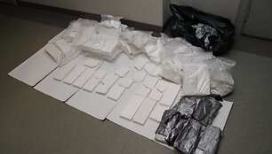 Po ilgalaikės tarptautinės operacijos Latvijoje sulaikyta 205,5 kg kokaino siunta.