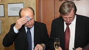 A.Kubiliui teks gerokai pasukti galvą dėl &scaron;alies finansų ateities.
