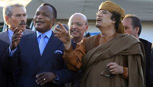 J.Zuma ir trys kiti Afrikos lyderiai sekmadienį susitiko su Libijos lyderiu pulkininku Muamaru Kadhafi Tripolyje.