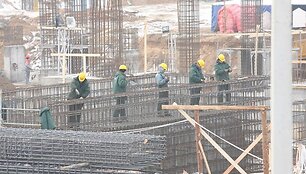 Nacionalinio stadiono statytojai ir Vilniaus valdžia susitiko su UEFA stadionų departamento atstovais aptarti būsimo stadiono detalių, nors vir&scaron; jo kabo konservacijos grėsmė. 