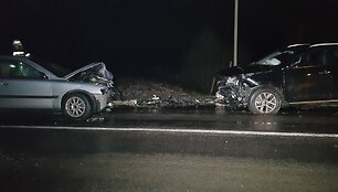 &bdquo;Volvo&ldquo; ir &bdquo;Kia&ldquo; kaktomu&scaron;a