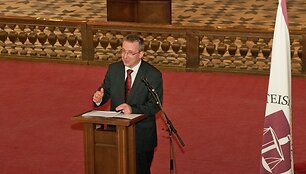 Profesorius Vytautas Nekro&scaron;ius &ndash; jauniausias akademikas.