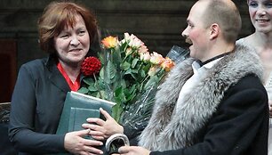 Eglė Gabrėnaitė Vilniaus mažajame teatre sulaukė sveikinimų.