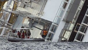 &bdquo;Costa Concordia&ldquo; keleivių gelbėjimo operacija