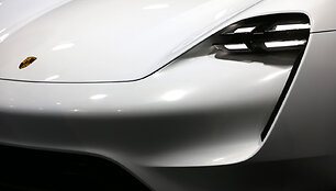Elektromobilis &bdquo;Porsche Mission E&ldquo;