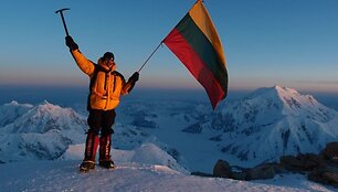 Lietuvos alpinistai auk&scaron;čiausioje &Scaron;iaurės Amerikos vir&scaron;ukalnėje