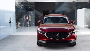 Ženevoje pristatytas miesto visureigis Mazda CX-30