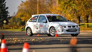 Automobilių slalomas