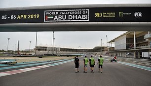 Rokas Baciuška apžiūrėjo „Formulės 1“ Yas Marina trasos dalį