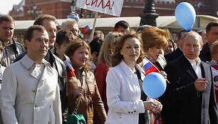 V.Putinas ir D.Medvedevas gegužės 1 d. demonstracijoje