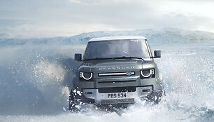 Frankfurto mugė: naujas &bdquo;Land Rover Defender&ldquo; &ndash; lyg i&scaron; filmo apie Džeimsą Bondą