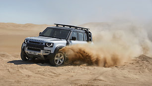 Frankfurto mugė: naujas „Land Rover Defender“ – lyg iš filmo apie Džeimsą Bondą