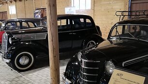 Anyk&scaron;čiuose &ndash; istorinių automobilių ekspozicija