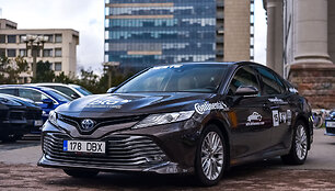 Toyota Camry, konkurso &bdquo;Metų automobilis 2020&ldquo; dalyvė