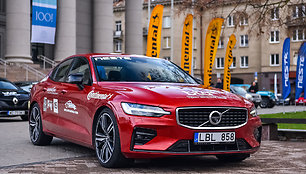 Volvo  S60 – konkurso „Metų automobilis“ dalyvis