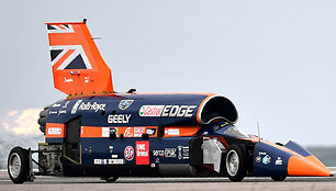 &bdquo;Bloodhound&ldquo; projektas: automobilis ar lėktuvas?