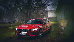 Volvo S60 (4)