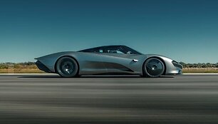 Pirmasis &bdquo;McLaren Speedtail&ldquo; pas pirkėją i&scaron;keliaus jau vasarį