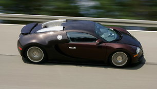 „Bugatti Veyron“ pasiekė 407 km/val. greitį