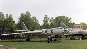 Bombonešis Tu-16 Badger