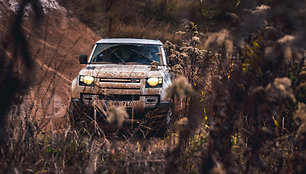 Antanas Juknevičius išbandė „Land Rover Defender“