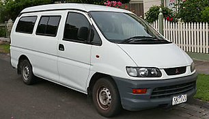 2005 m. Mitsubishi Express 