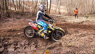 Vievyje, Crazy Ferma trasoje startavo 2-asis Lietuvos motociklų Cross Country čempionato etapas 
