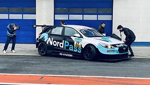 Jonas Karklys sėkmingai debiutavo &bdquo;ADAC TCR Germany&ldquo;