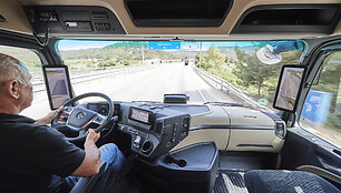 Konkurso &bdquo;Metų sunkvežimis&ldquo; dalyvis &bdquo;Mercedes-Benz Actros&ldquo;