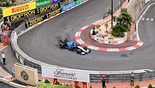 Dvi avarijos Formulės 1 Monako GP treniruotėse: M.Schumacheris ir N.Latifi sudaužė automobilius