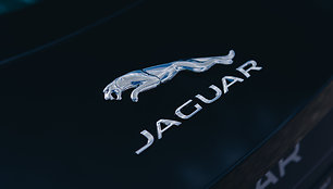 Sportiškas kupė „Jaguar F-Type“