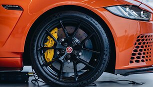 Jaguar XE SV Project 8 