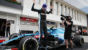 Formulės 1 Vengrijos GP laimėjo Estebanas Oconas