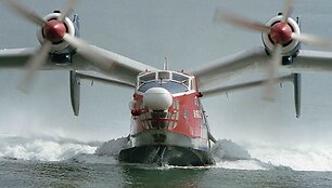 Karinis lėktuvas BE-12