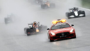 Lietus paskandino Formulės 1 startą Belgijoje