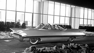 Lincoln Futura &ndash; ry&scaron;kus koncepcinis automobilis demonstravo naujas dizaino kryptis. (Ford nuotrauka)