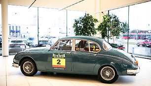 Karolis Rai&scaron;ys ir Ovidijus Meilūnas startuos istoriniame Monte Karlo ralyje automobiliu &bdquo;Jaguar&ldquo; MKII